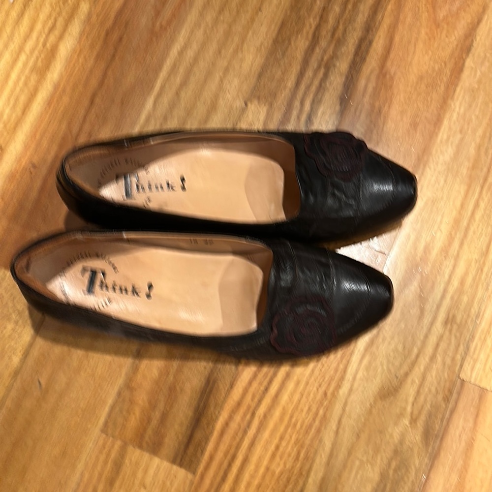 Think shoes size 42. Worm once.